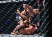 米兰体育-俄罗斯综合格斗选手奋力拼搏，力夺银牌的简单介绍