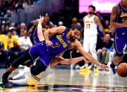 米兰体育官方网站-关于湖人狂胜掘金，豪取10连胜的信息