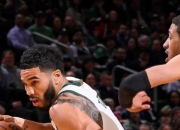 米兰体育下载-湖人击败步行者，霍勒迪27分