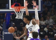 米兰体育app-灰熊在客场逆转爵士，驶入西部半决赛