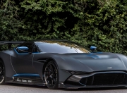 米兰体育网页版-当黄黑风暴席卷东欧，多特蒙德横扫波兰，C罗却在德甲争冠战接管比赛