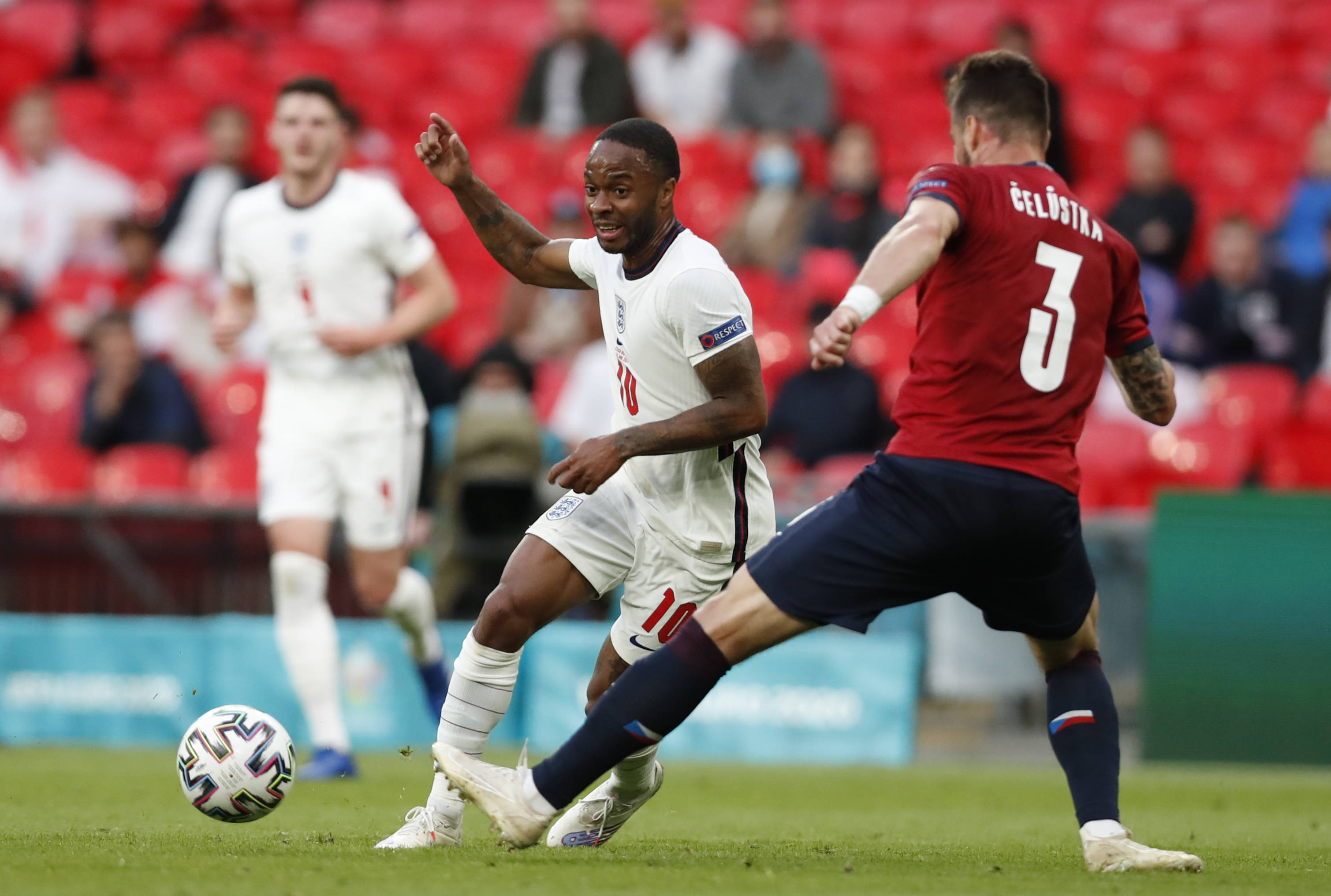 英格兰国家队大胜对手晋级欧锦赛正赛 英格兰国家队大胜对手晋级欧锦赛正赛