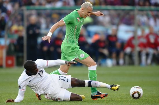 包含阿尔及利亚铁卫誓死拼搏,助队取胜的词条 包含阿尔及利亚铁卫誓死拼搏,助队取胜的词条