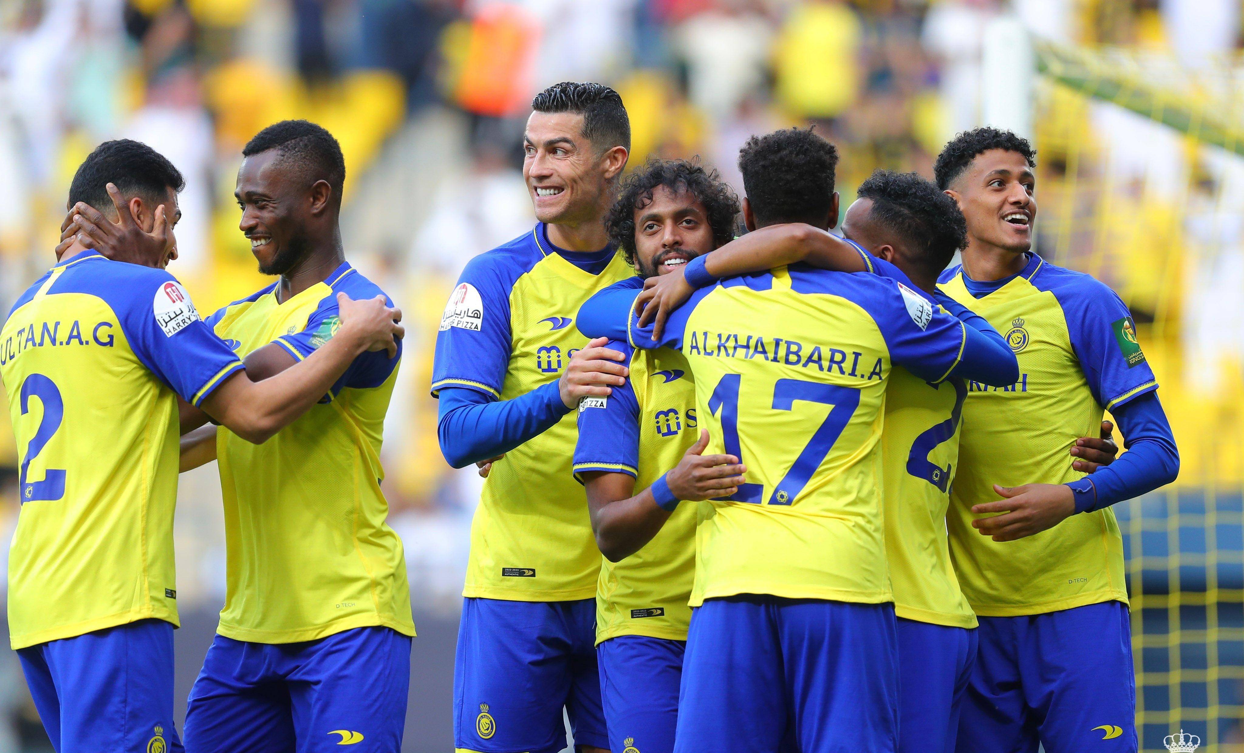 包含摩纳哥队员顶住压力，击败对手夺得胜利的词条