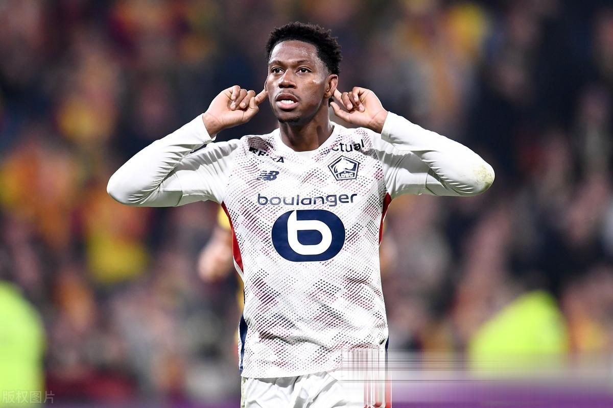 关于里尔大胜里昂,稳居联赛前列的信息 关于里尔大胜里昂,稳居联赛前列的信息