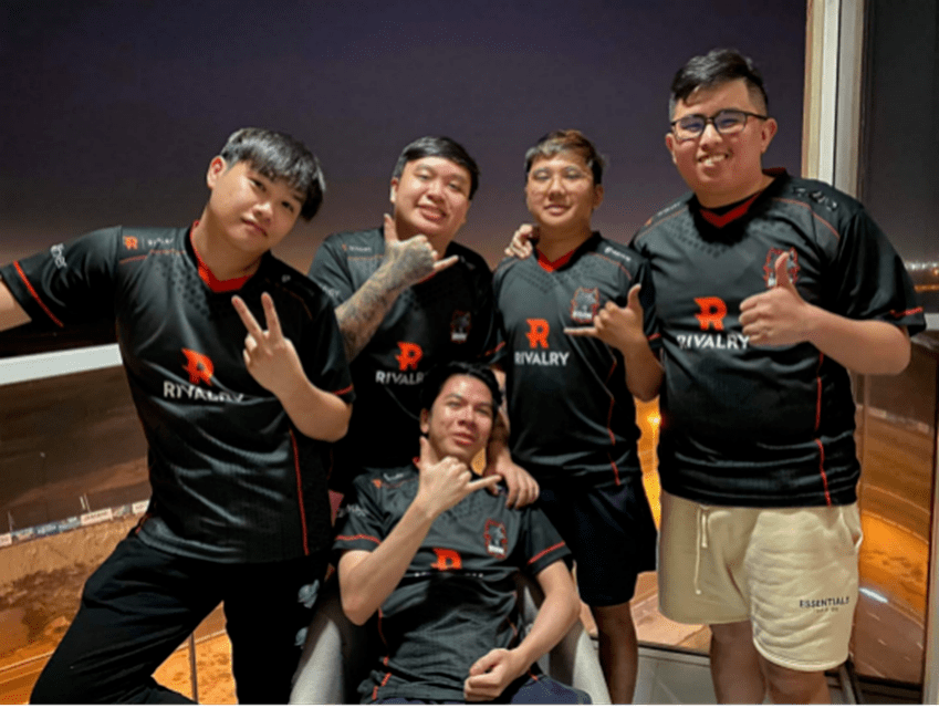 沙特游泳新秀脱颖而出，闪耀赛场拔得头筹的简单介绍