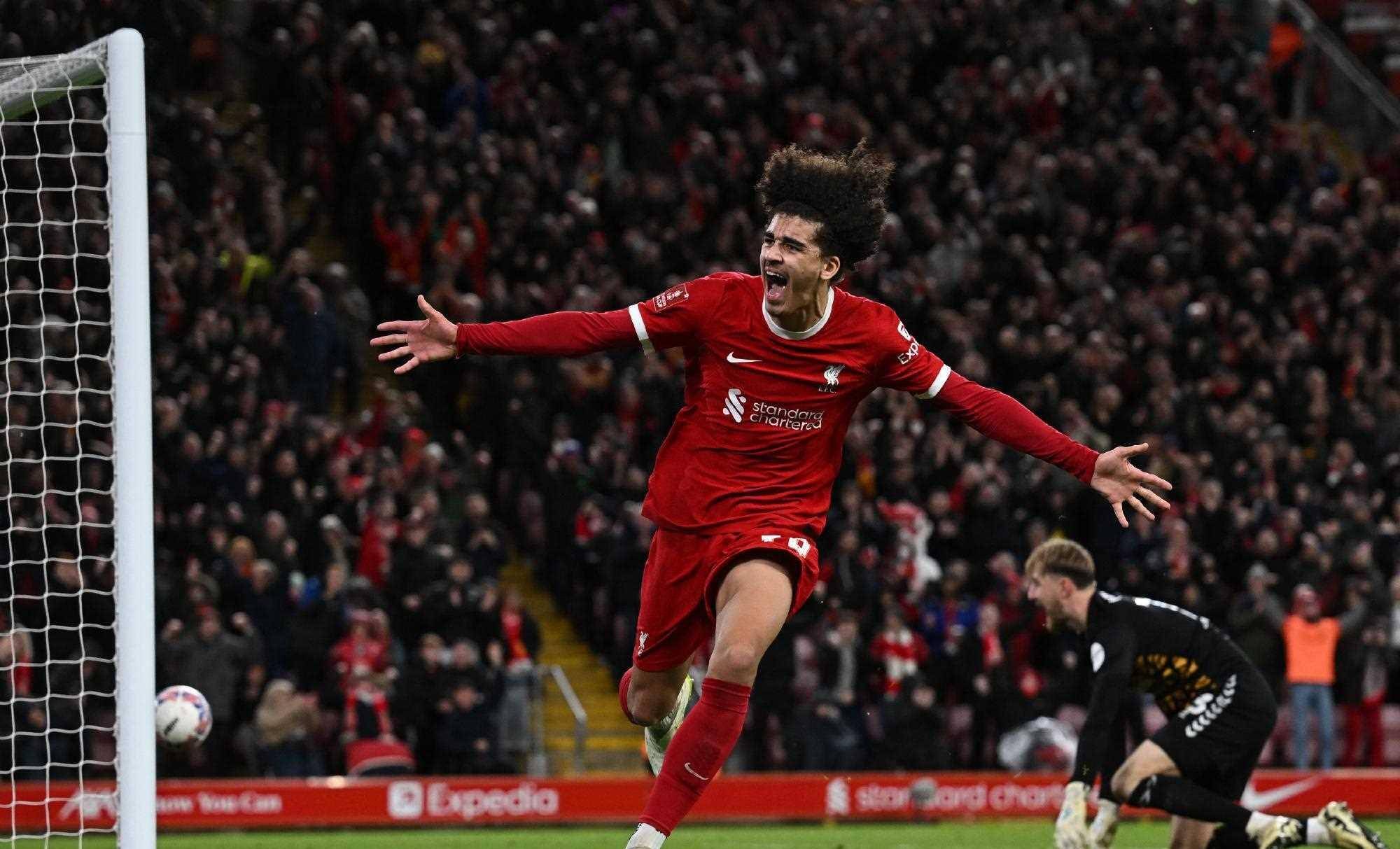 利物浦客场大胜，锁定晋级名额