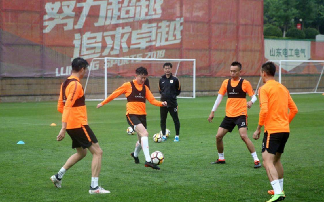 山东鲁能新援首秀破门,球迷心潮澎湃的简单介绍 山东鲁能新援首秀破门,球迷心潮澎湃的简单介绍