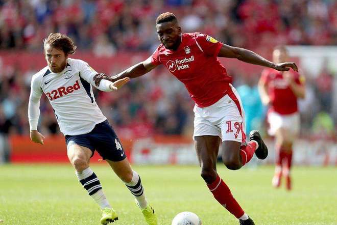 关于罗马主场遭遇挑战,无法阻止对手猛攻的信息 关于罗马主场遭遇挑战,无法阻止对手猛攻的信息