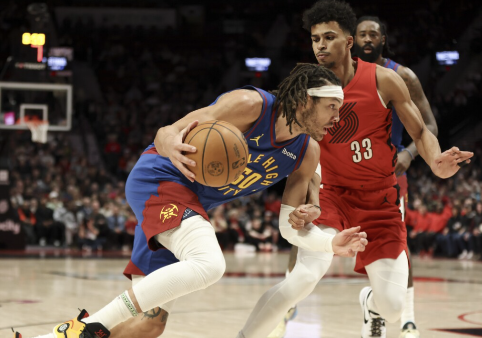 太阳客场战胜马刺,豪取七连胜 太阳客场战胜马刺,豪取七连胜