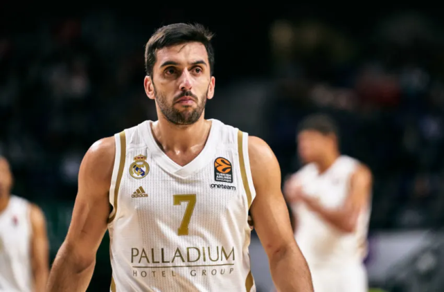 国际米兰签下中国后卫李豪杰进一步打开欧洲之门 国际米兰签下中国后卫李豪杰进一步打开欧洲之门