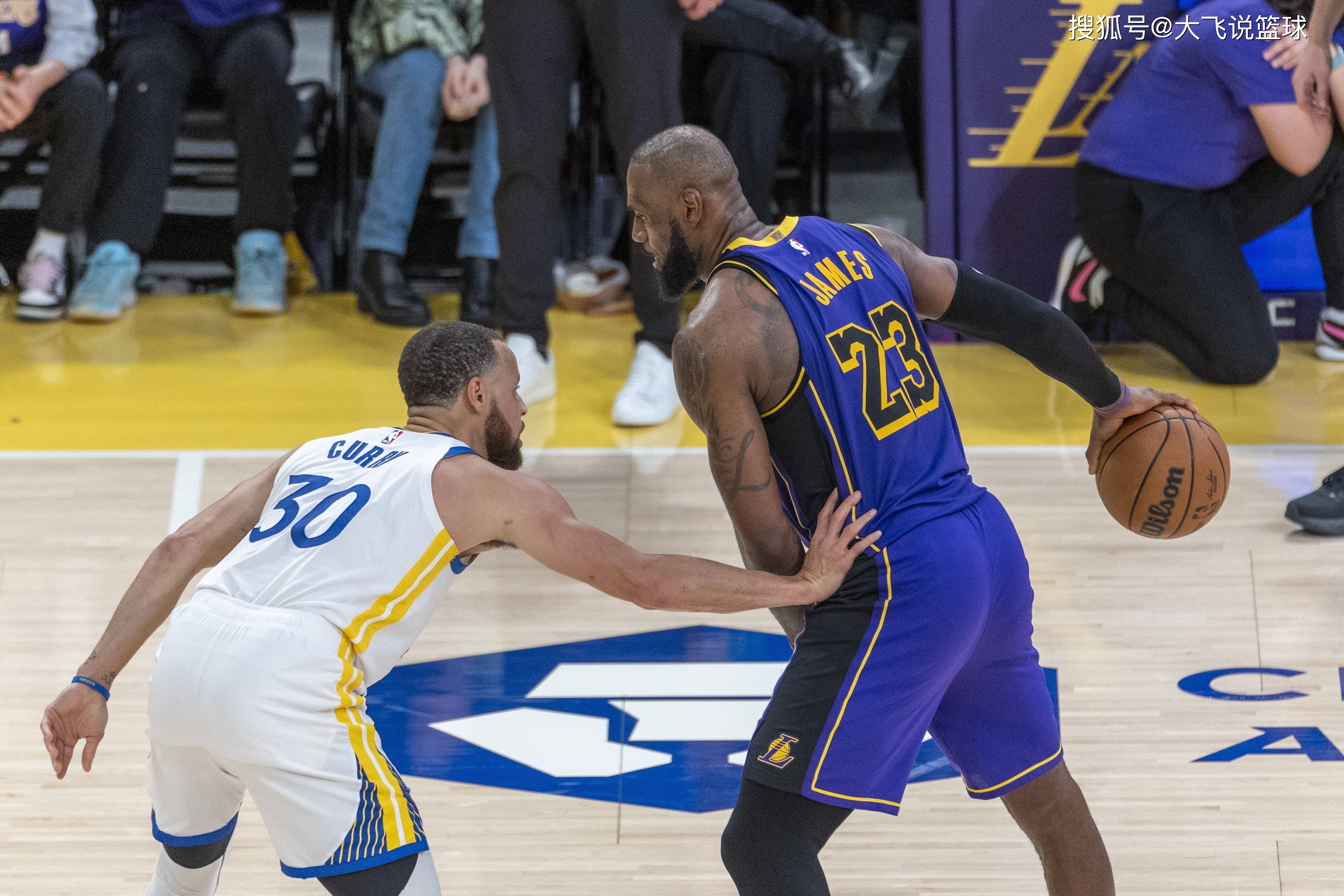 湖人战胜爵士，稳居西部第二