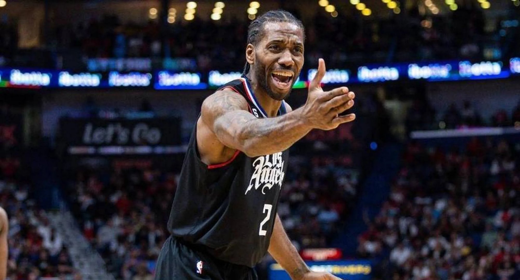 猛龙不敌湖人,伦纳德独挑大梁 猛龙不敌湖人,伦纳德独挑大梁