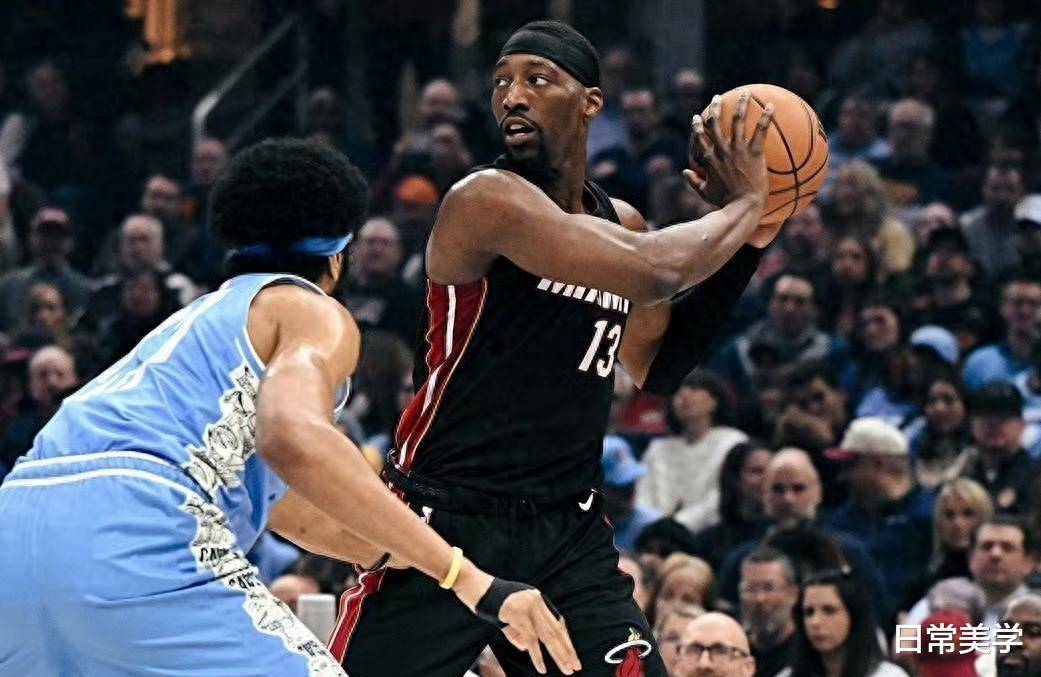 米切尔-罗宾逊助热火获胜 米切尔-罗宾逊助热火获胜